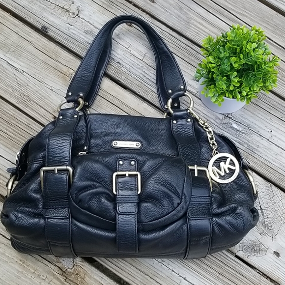 👜Michael Kors Austin black leather satchel - Picture 2 of 11
